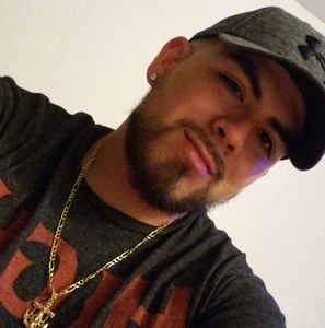 Meet your Posher, Cesar